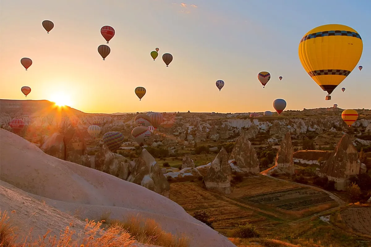 Deluxe hot air balloon flight in Cappadocia with longer sunrise ride