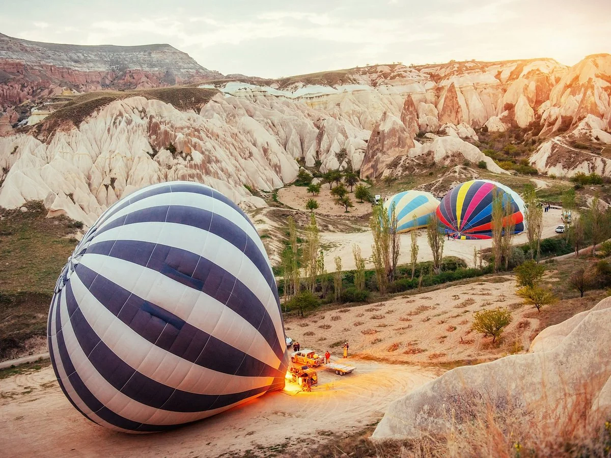 Balloon inflation in Cappadocia valley
